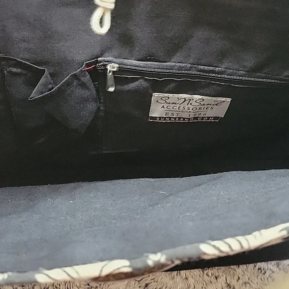 NWT Sun N Sand Black Floral Tote Beach Vacation Summer Bag Easy Carry Large - Picture 7 of 7